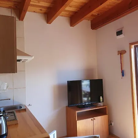 Apartamenty Pod Lipa Lukecin Exterior photo